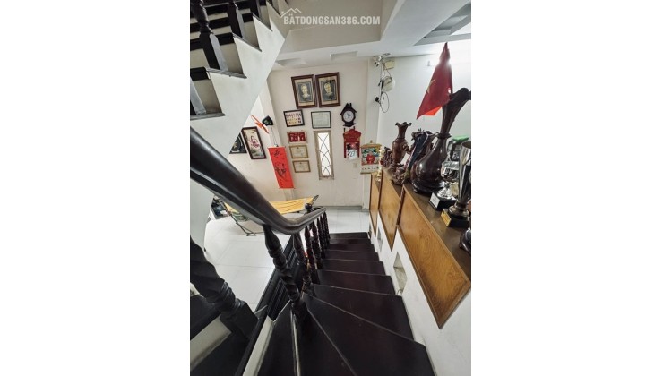 BÁN NHÀ PHÚ NHUẬN HXH 80M2 3 TẦNG NGANG GẦN 5M 4 PN HẺM THÔNG KD THÍCH QUẢNG ĐỨC  GẤP BÁN 8.8 TỶ.